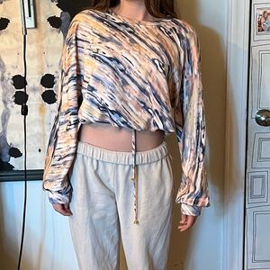 Tahari jersey crop top fits like a M